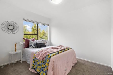 Photo of property in 3/39 Sunnynook Road, Forrest Hill, Auckland, 0620