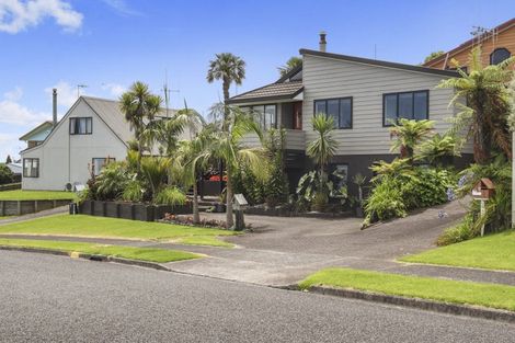 Photo of property in 11a Rangataua Street, Welcome Bay, Tauranga, 3112