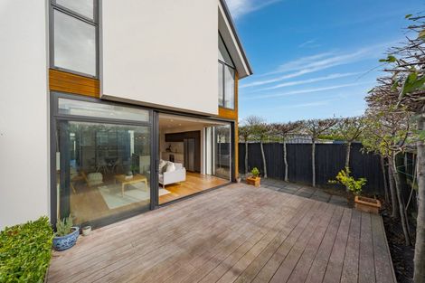 Photo of property in 129 Edgeware Road, St Albans, Christchurch, 8014