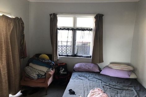 Photo of property in 56 Pioneer Road, Moturoa, New Plymouth, 4310