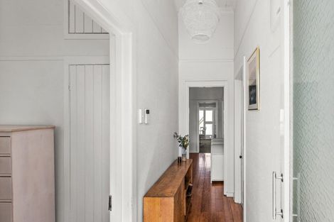 Photo of property in 95 Wellesley Road, Napier South, Napier, 4110