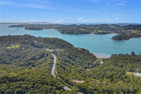 Photo of property in 126 Te Wahapu Road, Russell, 0272