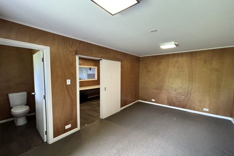 Photo of property in 20 Karaka Street, Merrilands, New Plymouth, 4312