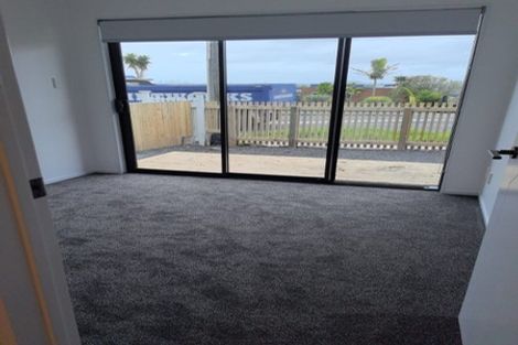 Photo of property in 14d Elcoat Avenue, Te Atatu South, Auckland, 0610