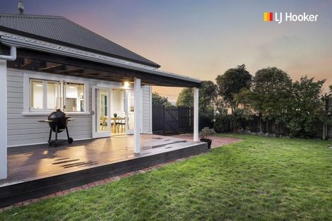 Photo of property in 73 Royal Crescent, Saint Kilda, Dunedin, 9012