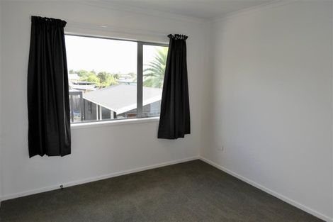 Photo of property in 2a Waterview Road, Favona, Auckland, 2024