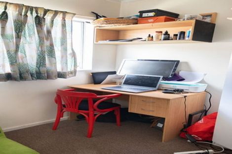 Photo of property in 2/137 Titirangi Road, New Lynn, Auckland, 0600