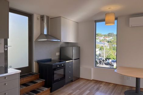 Photo of property in 23 Maarama Crescent, Aro Valley, Wellington, 6021