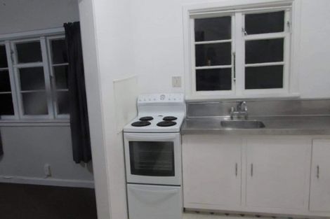 Photo of property in 137 Whites Line East, Waiwhetu, Lower Hutt, 5010