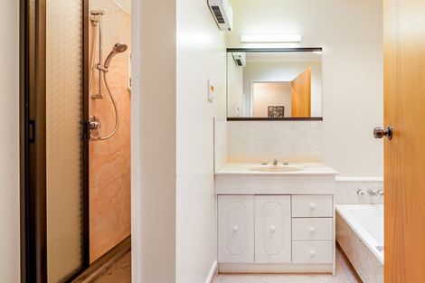 Photo of property in 1a Oak Street, Ebdentown, Upper Hutt, 5018