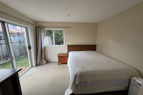 Photo of property in 14 Forbes Lane, Newlands, Wellington, 6037