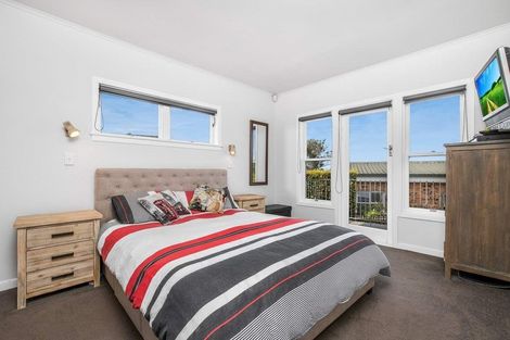 Photo of property in 10 Currey Crescent, Milford, Auckland, 0620