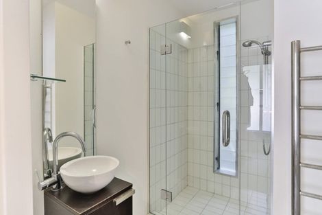 Photo of property in 81 Otitori Bay Road, Titirangi, Auckland, 0604