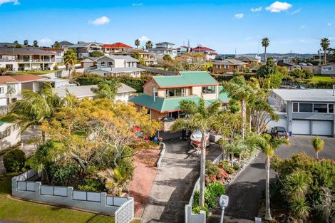 Photo of property in 7 Fairway Avenue, Red Beach, 0932