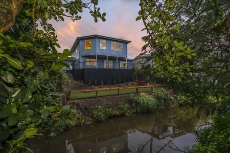 Photo of property in 87 Saint Andrews Road, Plimmerton, Porirua, 5026