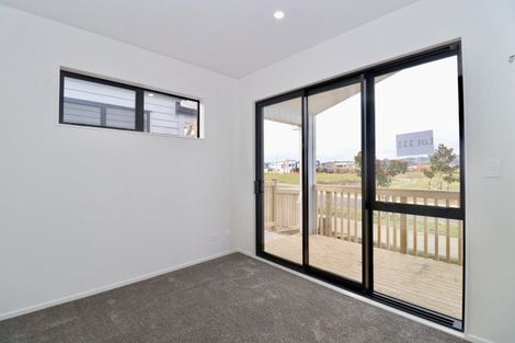 Photo of property in 14 Kaapehu Street, Karaka, 2578