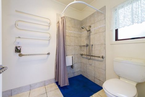 Photo of property in 772 West Coast Road, Oratia, Auckland, 0604