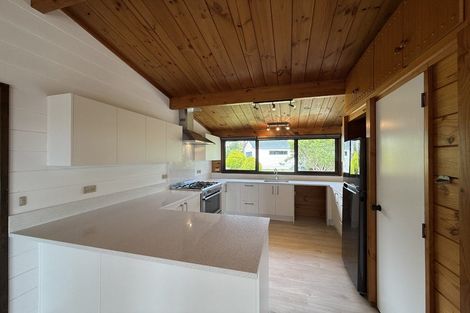 Photo of property in 6 Bronzewing Terrace, Unsworth Heights, Auckland, 0632