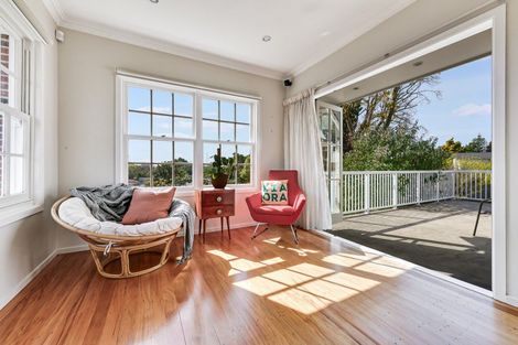 Photo of property in 39 Hillcrest Road, Hillcrest, Hamilton, 3216