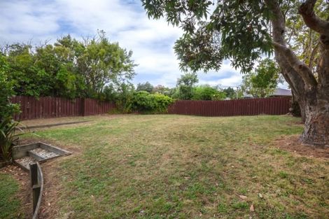 Photo of property in 2 Karoro Place, Paremata, Porirua, 5024