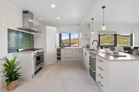 Photo of property in 150 Highland Drive, Acacia Bay, Taupo, 3385