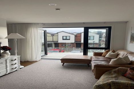 Photo of property in 48 Te Puketoka Lane, Mangere, Auckland, 2022