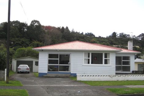 Photo of property in 16 Oranga Street, Marfell, New Plymouth, 4310