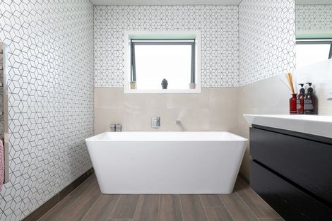 Photo of property in 37 French Pass Road, Cambridge, 3496