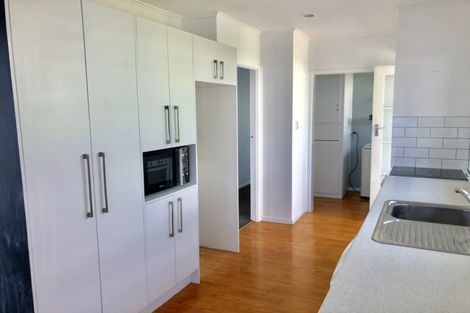 Photo of property in 3 Wirihana Road, Titirangi, Auckland, 0602