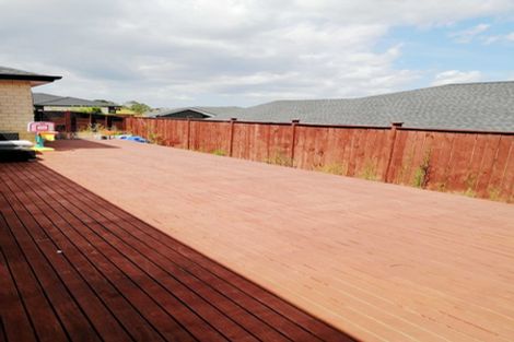 Photo of property in 5 Tararua Street, Massey, Auckland, 0614