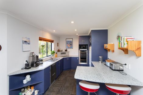 Photo of property in 57 Waicola Drive, Fitzherbert, Palmerston North, 4471