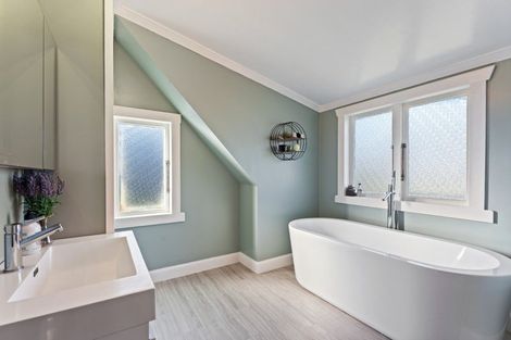 Photo of property in 130 Anzac Parade, Whanganui East, Whanganui, 4500