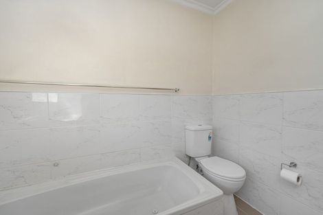 Photo of property in 11 Chippendale Crescent, Highbury, Palmerston North, 4412