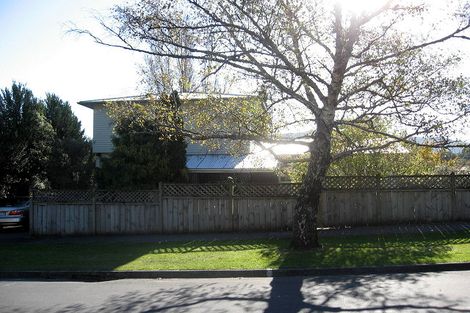 Photo of property in 2 James Grove, Stokes Valley, Lower Hutt, 5019