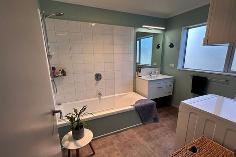 Photo of property in 67 Victory Avenue, Karori, Wellington, 6012