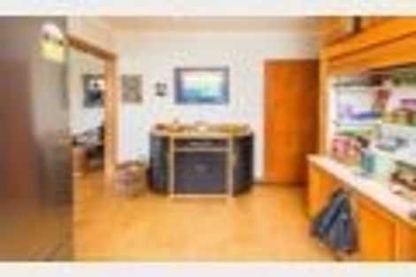 Photo of property in 37 Karewa Street, Castlecliff, Whanganui, 4501