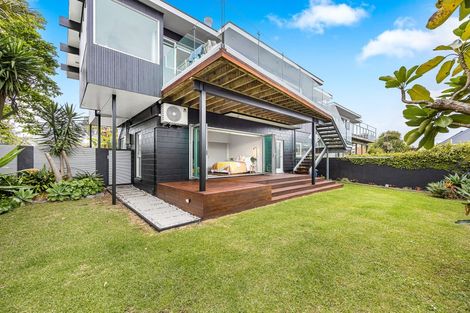Photo of property in 2/5 Hauraki Road, Hauraki, Auckland, 0622