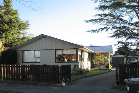 Photo of property in 11 Ramore Place, Redwood, Christchurch, 8051