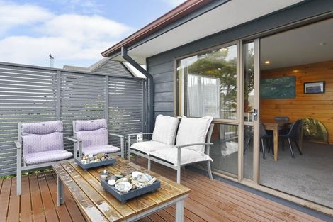 Photo of property in 1 Rockview Place, Mount Pleasant, Christchurch, 8081