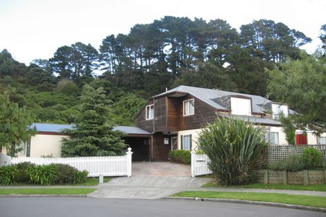 Photo of property in 6 Balgownie Grove, Naenae, Lower Hutt, 5011