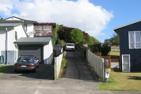 Photo of property in 1/48 Barbados Drive, Unsworth Heights, Auckland, 0632