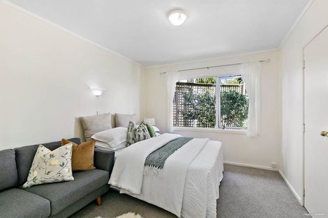 Photo of property in 2/5 Stanley Avenue, Milford, Auckland, 0620