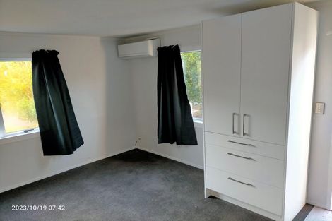 Photo of property in 22 Raymond Terrace, Northcote, Auckland, 0627