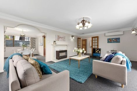 Photo of property in 14 King Charles Drive, Kingsley Heights, Upper Hutt, 5018