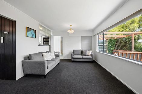 Photo of property in 16 Selwyn Street, Lower Vogeltown, New Plymouth, 4310