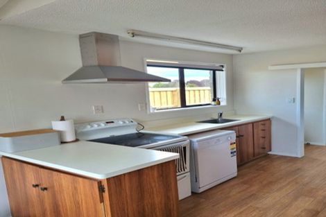 Photo of property in 10 Morris Road, Amberley, 7410