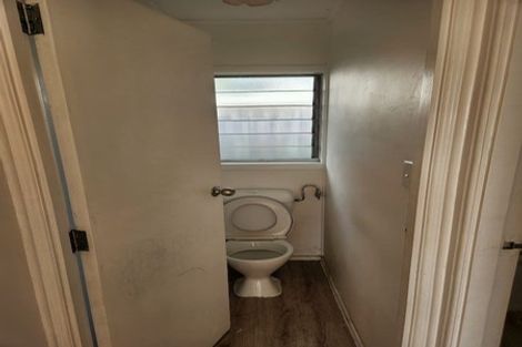 Photo of property in 1/7 Moore Street, Hillcrest, Auckland, 0627