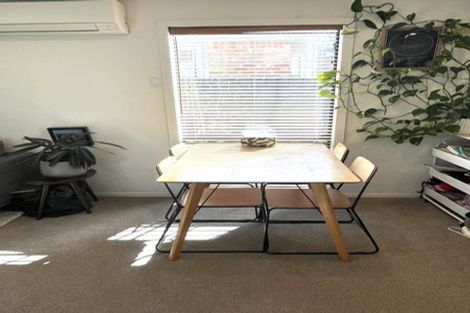 Photo of property in 6/4 Harry Ward Place, Henderson, Auckland, 0610