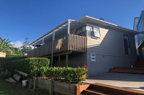 Photo of property in 5 Angeline Place, Massey, Auckland, 0614