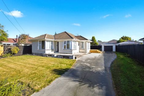 Photo of property in 33 Fovant Street, Russley, Christchurch, 8042